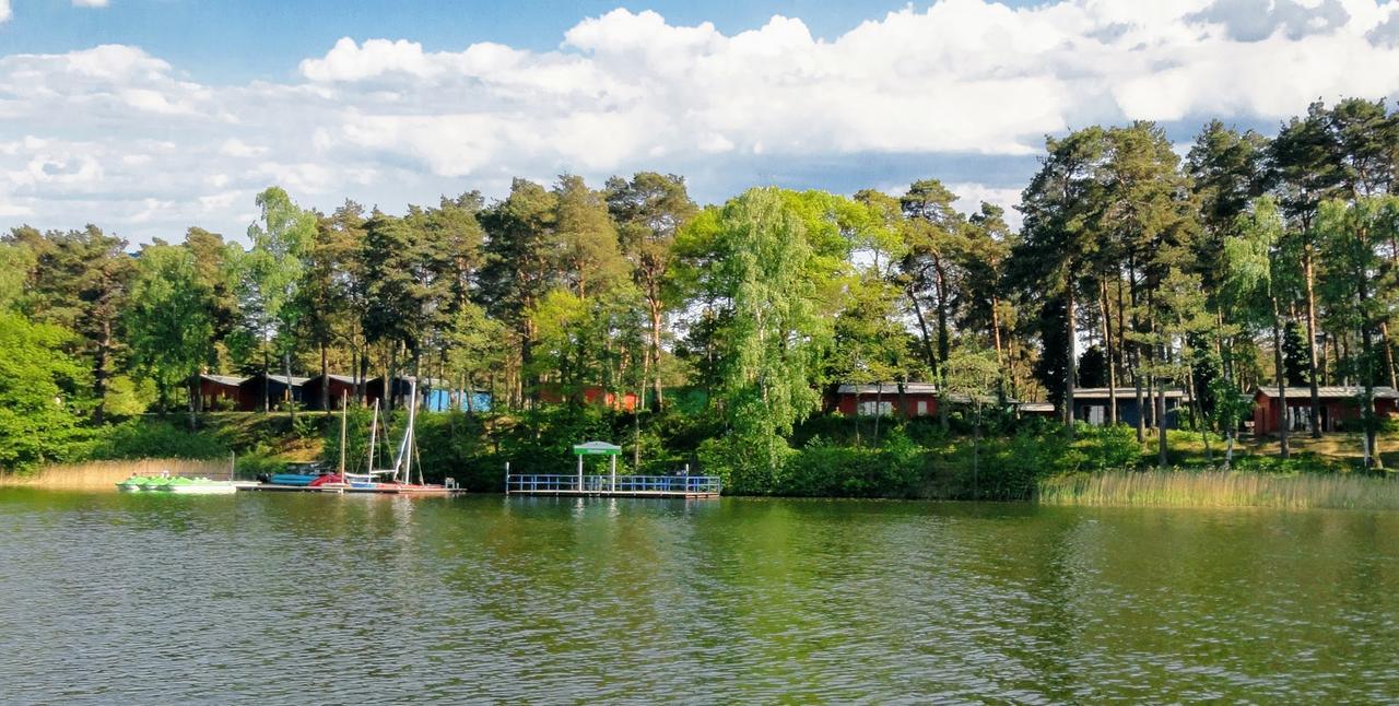 Ferienpark Am Glubigsee เวนดิสช์รีทซ์ ภายนอก รูปภาพ